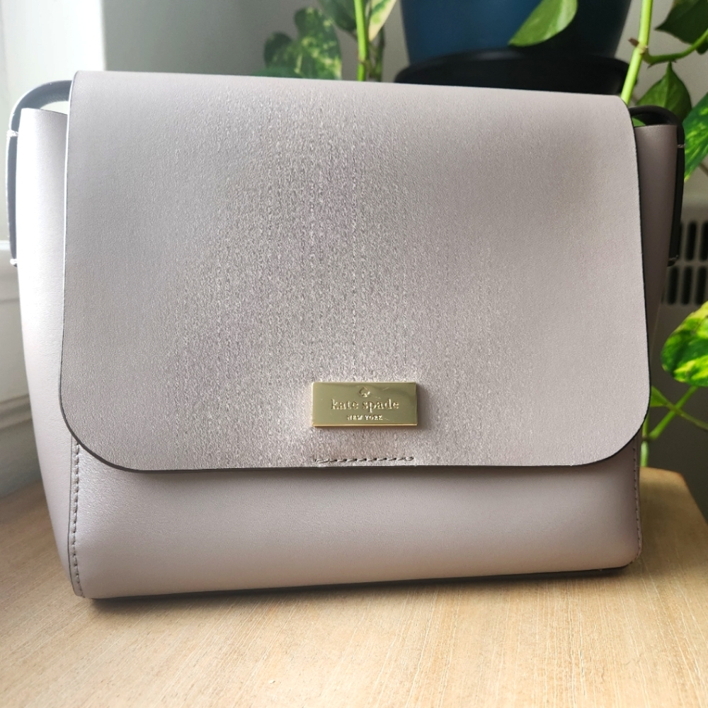 NWOT Kate Spade Putnam Drive Madie Smooth Grey Lavender Leather Crossbody Bag